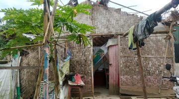 Potret Pilu Pahlawan Tanpa Tanda Jasa, Ibu Mariasih Guru Honorer di Deli Serdang Tempati Rumah Nyaris Runtuh