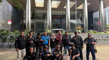 Bawa Satu Koper Bukti ke KPK: LSM HJM Laporkan Dugaan Korupsi 100 Desa di Lamongan dan Dugaan Jual Beli Pokir DPRD Lamongan