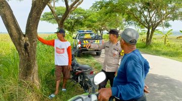 “Polsek Kedungpring laksanakan patroli dialogis untuk menyampaikan pesan kamtibmas kepada warga “