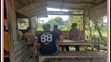 Polsek sambeng gelar patroli harkamtibmas ajak warga untuk menjaga harkamtibmas. 