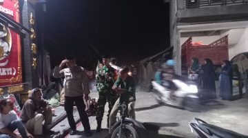 Sinergitas petugas jaga polsek dan koramil sukorame laksanakan patroli dialogis sapa warga jaga kondusifitas wilayah.